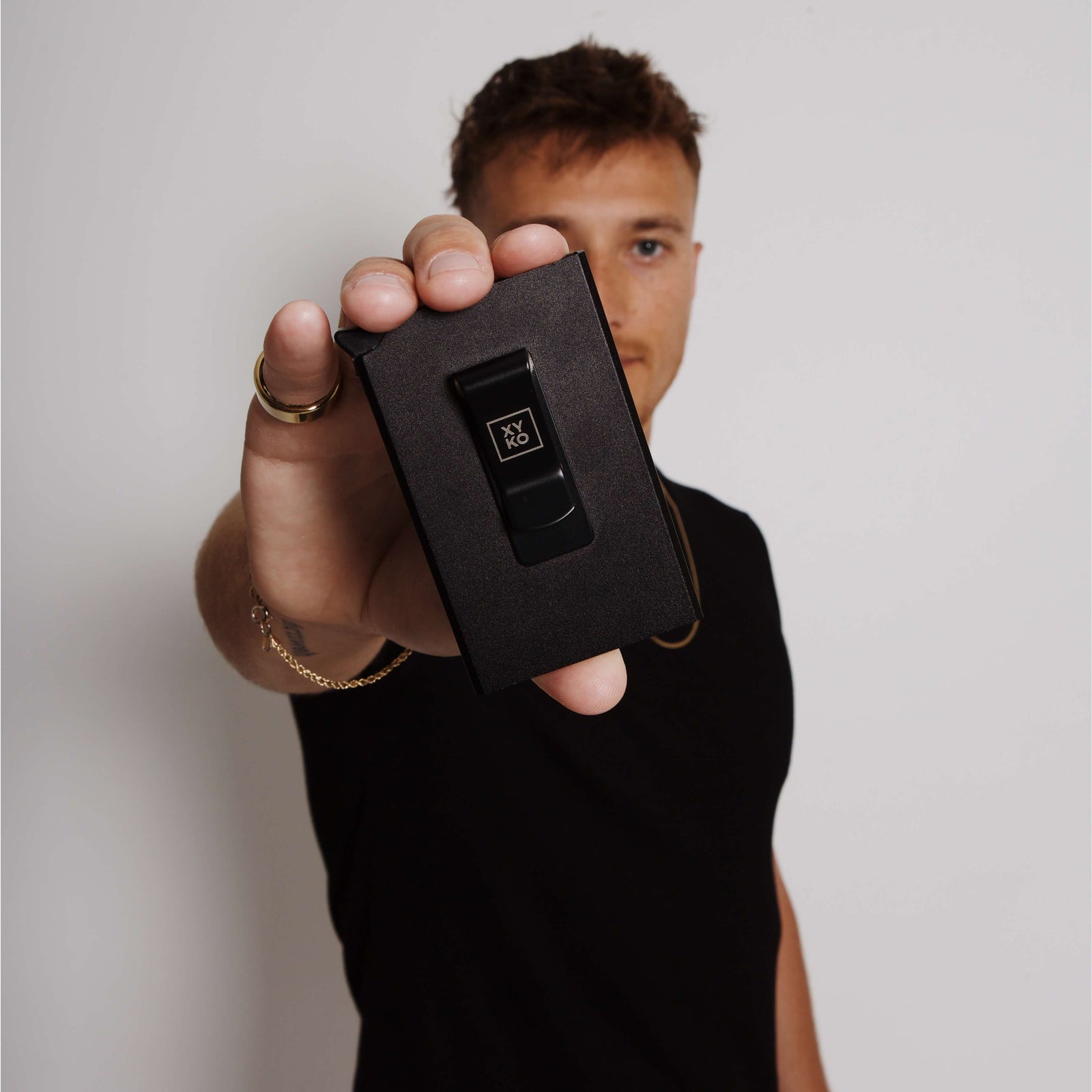 Best Minimalist Wallets For Men | Aluminum Card Holder Wallet – XYKO